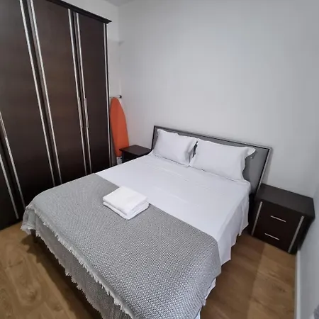 아파트 Zyli Apts, By Bunker Art 2 Museum, *