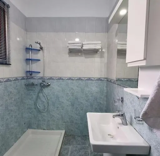 公寓 Zyli Apts, By Bunker Art 2 Museum,